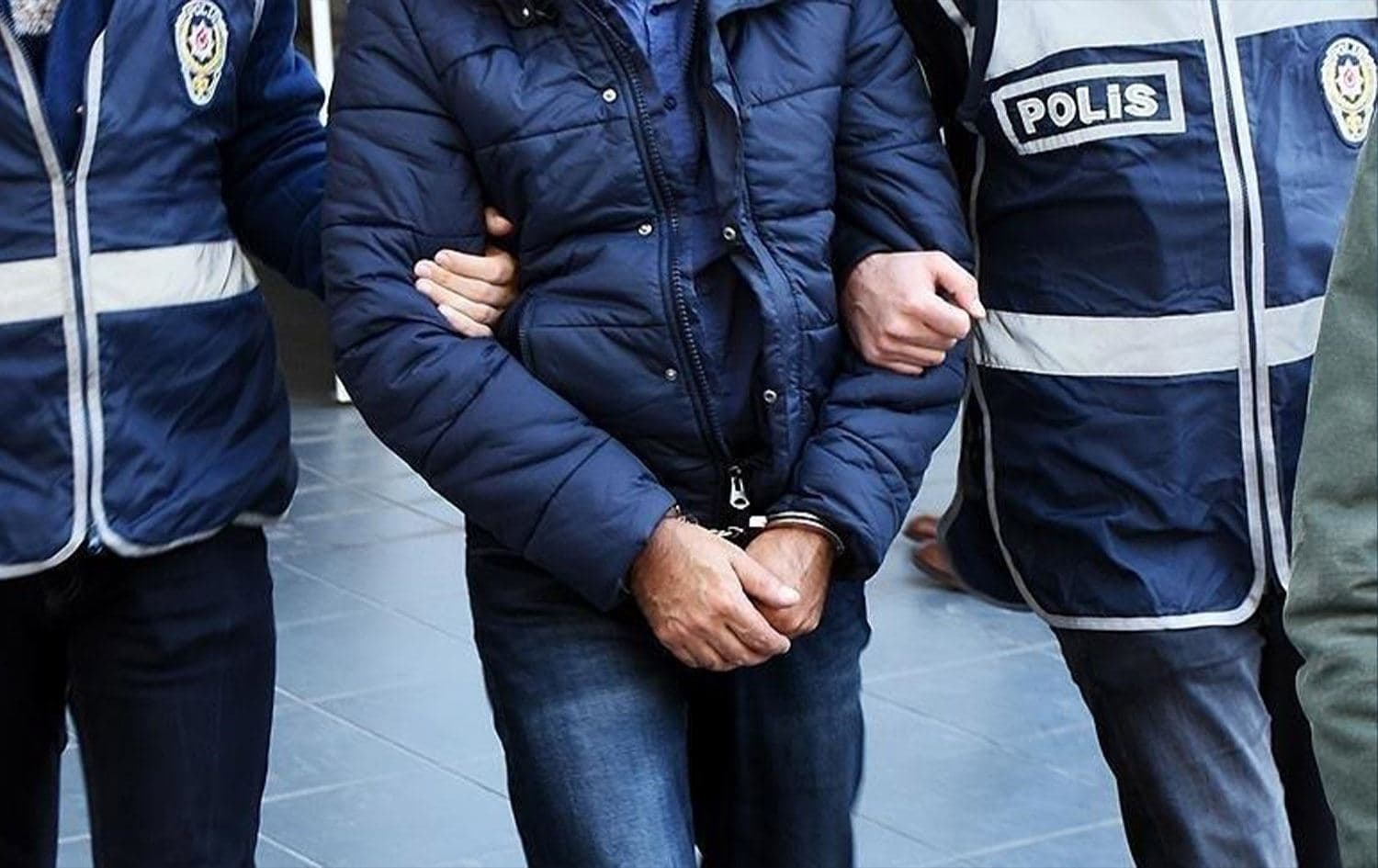 Turkish police arrest a suspect. Photo: Anadolu Agency