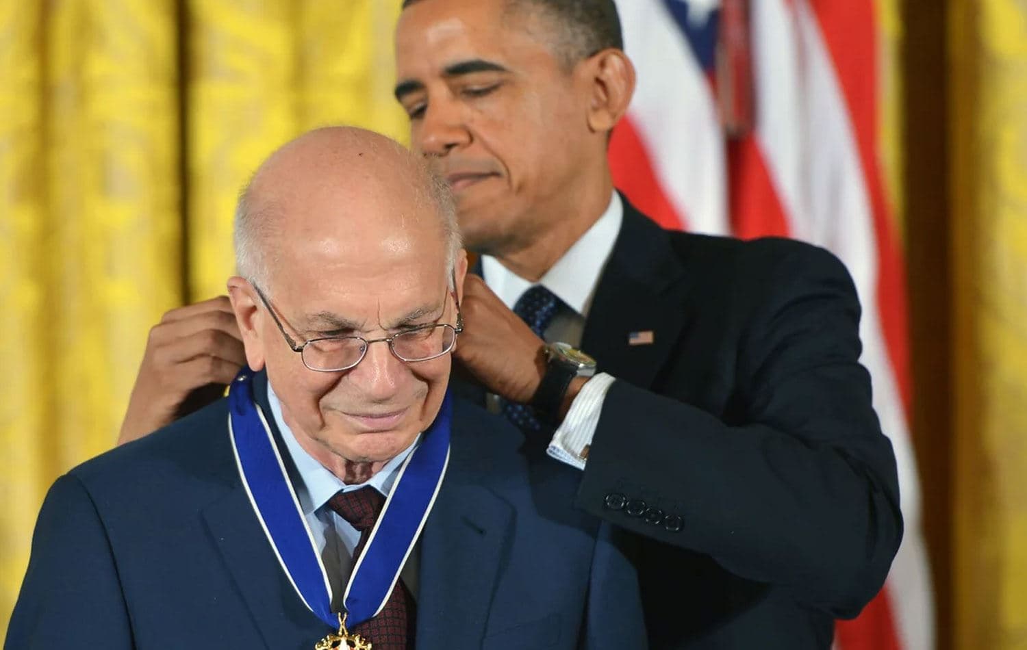 Daniel Kahneman 2013 yılında ABD Başkanlık Özgürlük Madalyası'nı almıştı. Daniel Kahneman psikoloji ve ekonomiyi birleştirerek "davranışsal ekonomi" alanının büyümesine yardımcı oldu./ Foto: Mandel Ngan / AFP / Getty Images