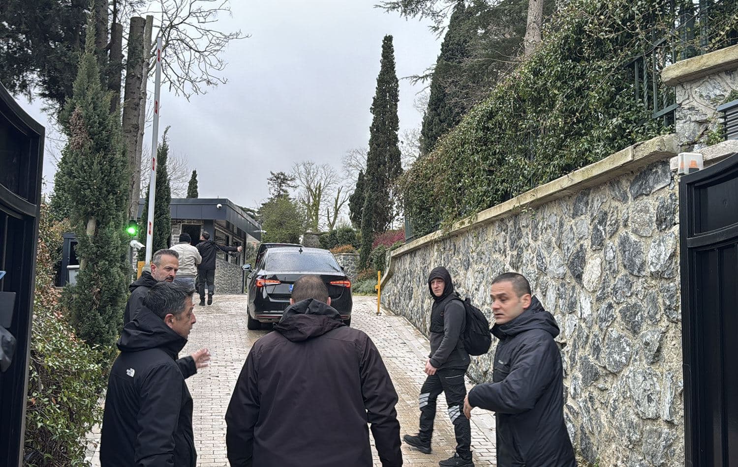 İmamoğlu'nun evinde yapılan arama sona erdi / AA