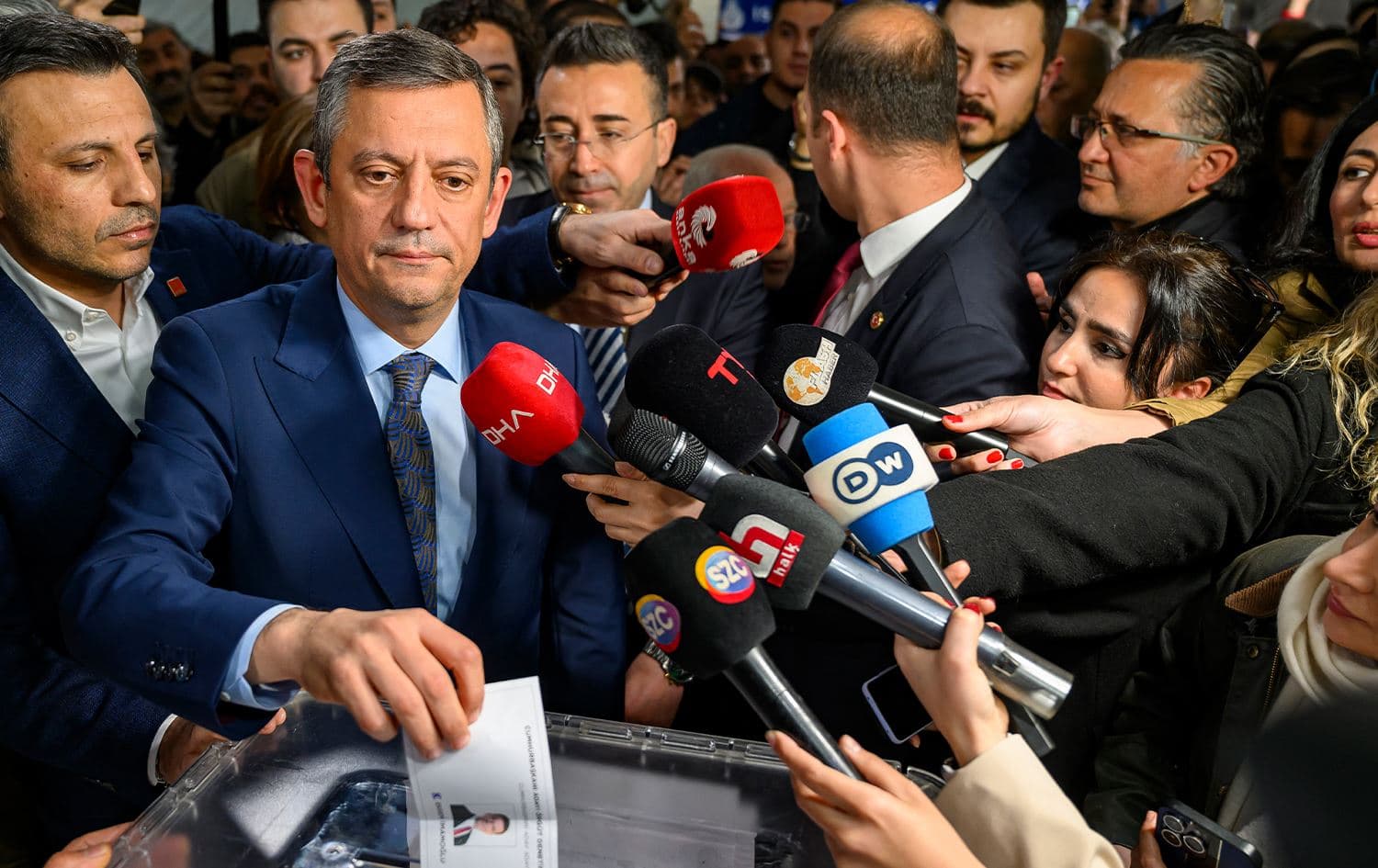 Leader of Turkey's main opposition Republican People's Party (CHP), Ozgur Ozel casts his ballot during the presidential primaries, with the only candidate of the opposition Republican People's Party (CHP), Ekrem Imamoglu, at a polling station in Istanbul Municipality in Istanbul on March 23, 2025. Photo: AFP