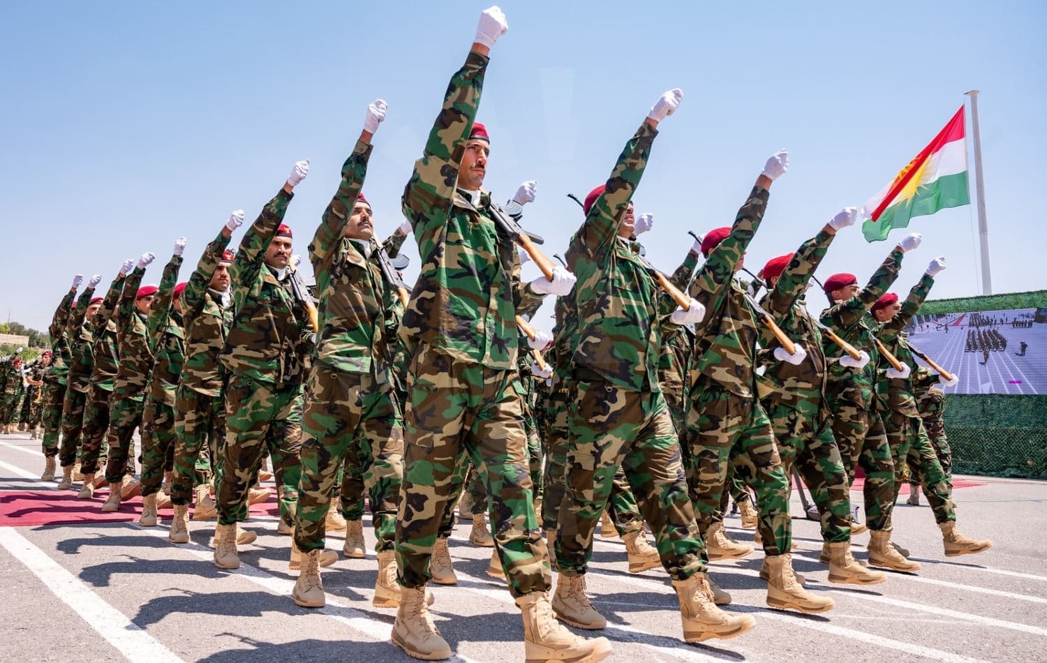 رێوڕەسمی دەرچوونی ژمارەیەک پێشمەرگە لە هەولێر لە خولێکی راهێنان؛ وێنە: بڵند تاهیر - رووداو