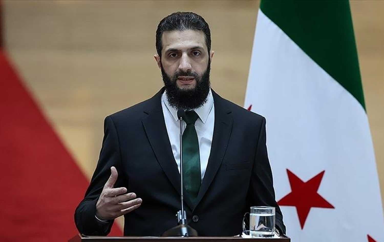 وێنەیەکی ئەحمەد شەرع، سەرۆککۆماری کاتیی سووریا