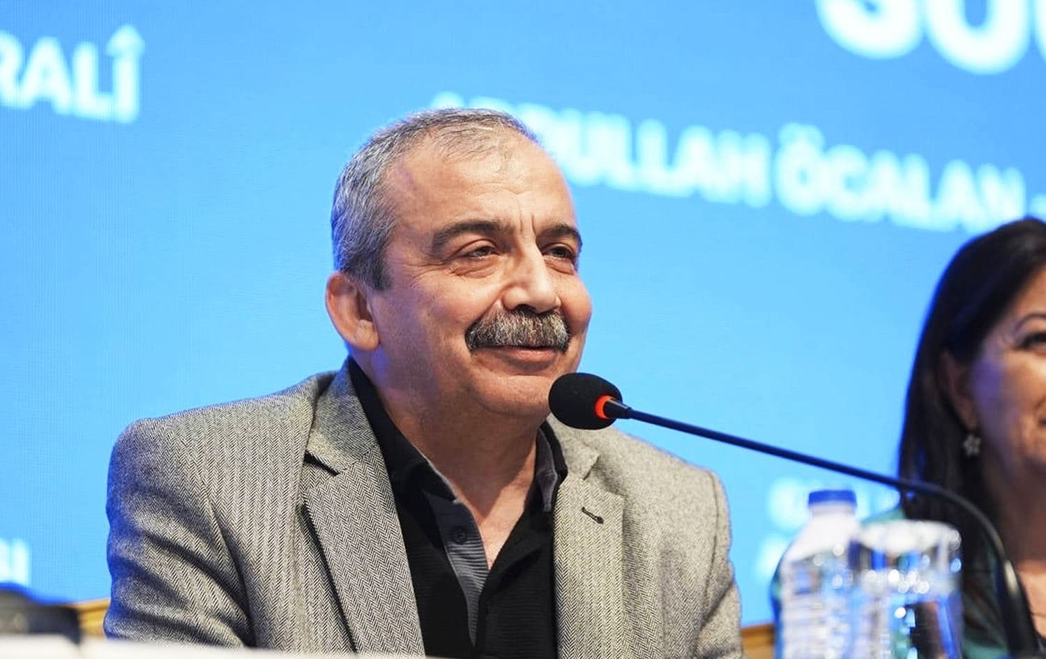 سری سورەییا ئۆندەر