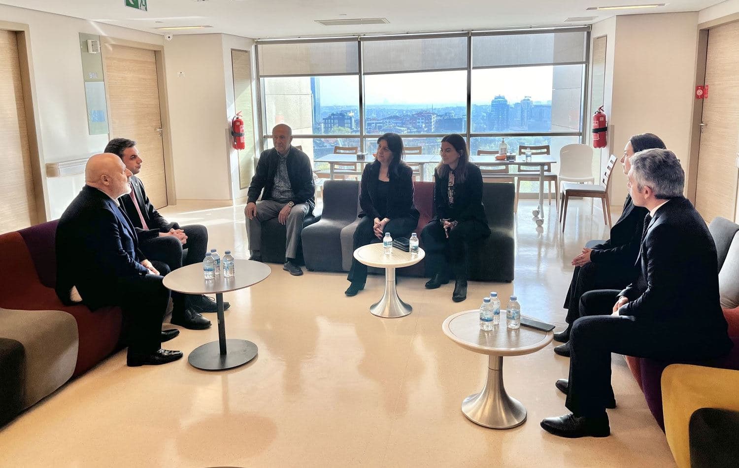 Vatan Partisi heyeti, DEM Parti’yi ziyaret etti. / Foto: Sosyal medya