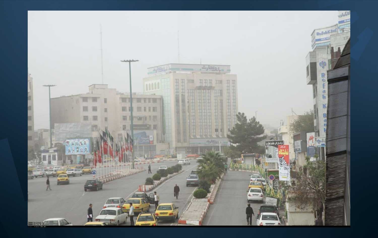 دیمەنی کرماشان لەکاتی پیسبوونی هەوا.