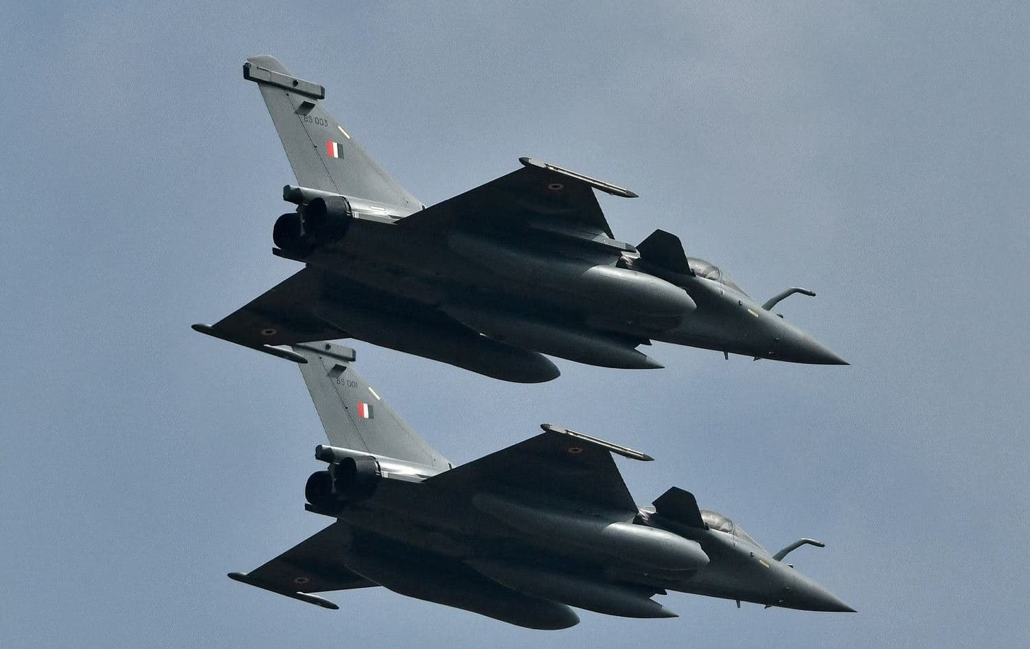 دوو فڕۆکەی J-10 چینی. وێنە: Reuters