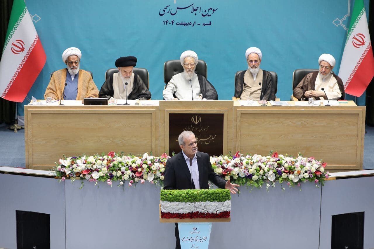 President Masoud Pezeshkian speaking at the official session of the Assembly of Experts in the city of Qom May 5, 2025. Photo: IRNA
