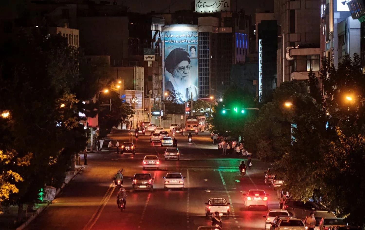 دیمەنێکی نێو شاری تاران. وێنە: Morteza Nikoubazl/AFP/Getty Images