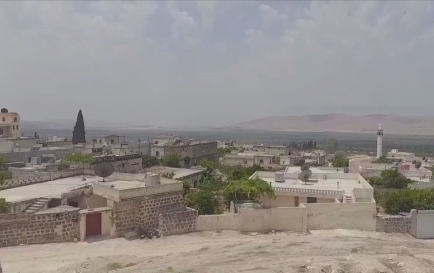 EFRÎN - Çekdarên Emşatê ji Şiyê vekişiyan, xelk vedigere malên xwe