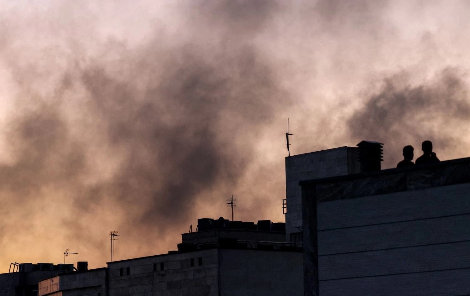 Dîmenekî piştî bombebaranê li Îranê /Wêne: AFP