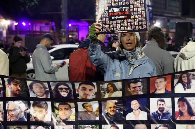خۆپێشاندانێکی کەسوکاری بارمتەکانی ئیسرائیل. وێنە: Reuters