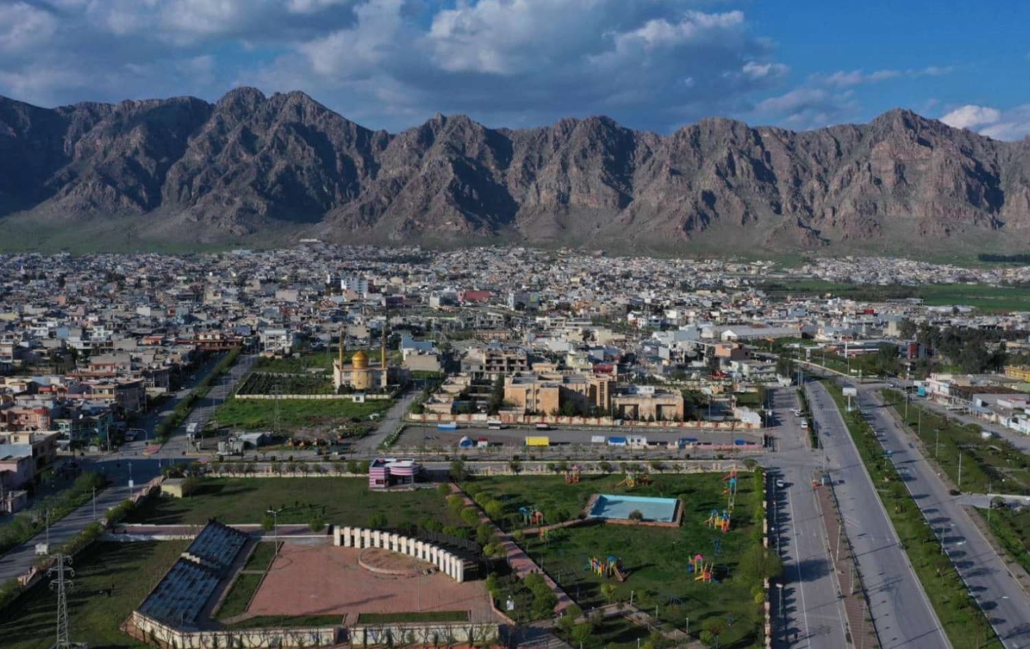 مێرمنداڵەکە خەڵکی ئیدارەی راپەڕینە.
