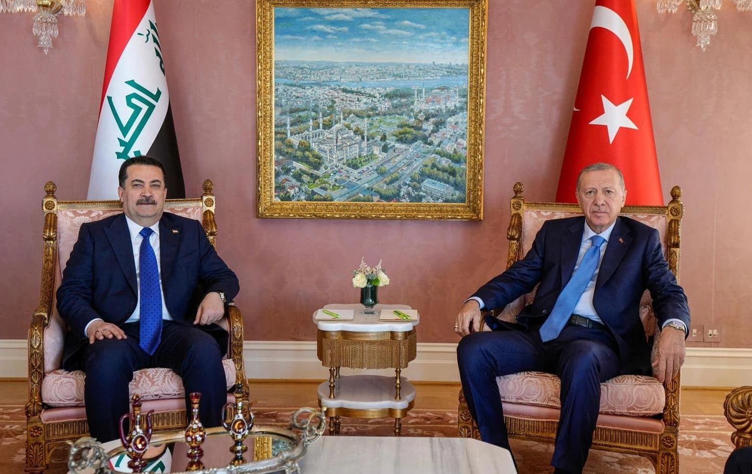 Iraqi Prime Minister Mohammed Shia' al-Sudani (left) and Turkish President Recep Tayyip Erdogan (right) meeting in Istanbul on November 1, 2024. Photo: Sudani's office 
