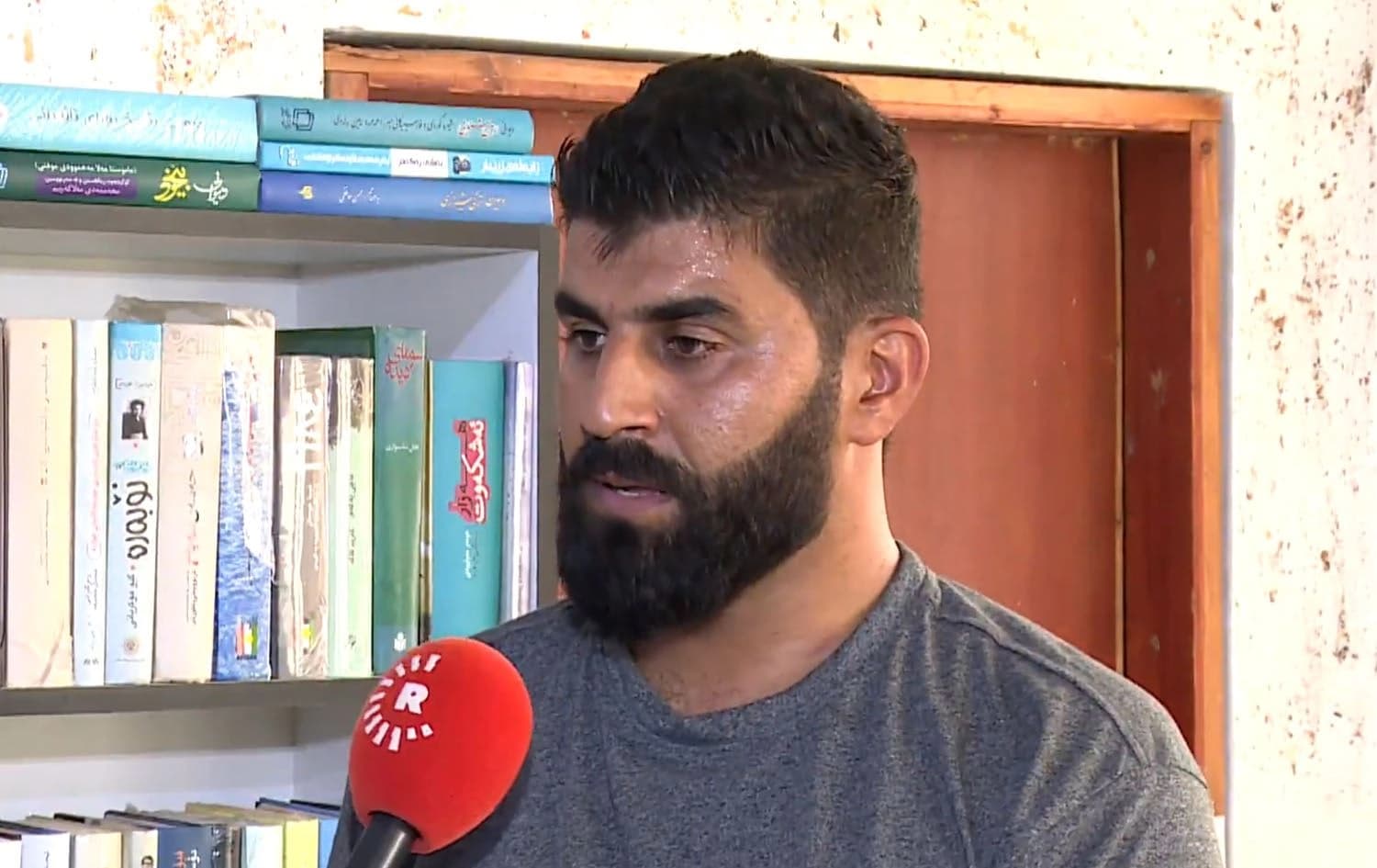Rebin, an online book reseller speaks to Rudaw on August 3, 2025. Photo: Screengrab/Rudaw