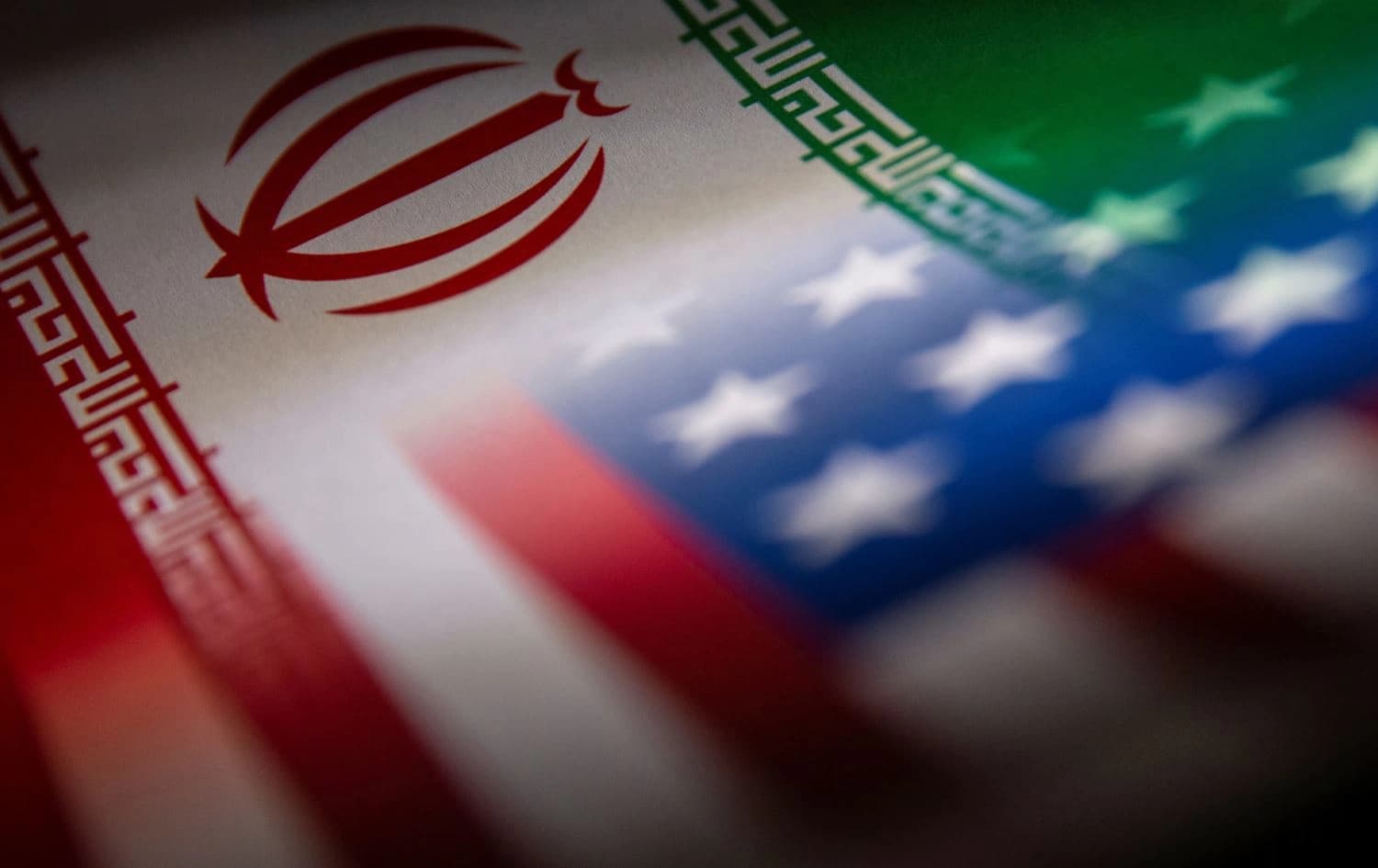 ئاڵای ئێران و ئەمریکا.