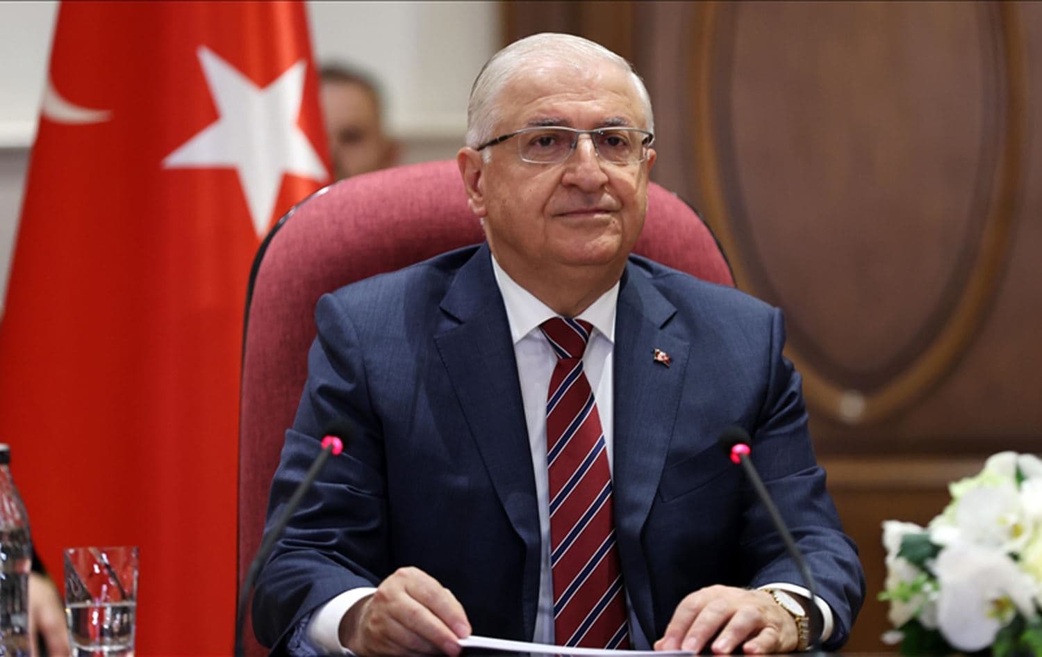 یاشار گولەر، وەزیری بەرگریی تورکیا