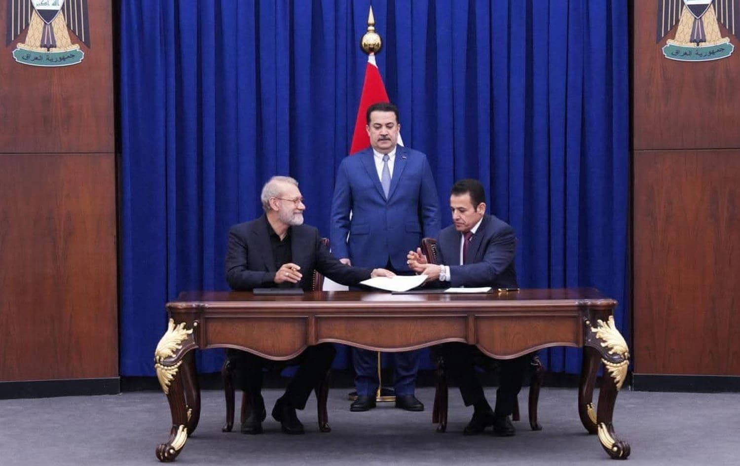 Irak Başbakanı'nın himayesinde imzalanan mutabakat, Irak Ulusal Güvenlik Danışmanı Kasım el-Araci ile İran Ulusal Güvenlik Yüksek Konseyi Genel Sekreteri Ali Laricani tarafından Bağdat'ta imzalanmıştı.