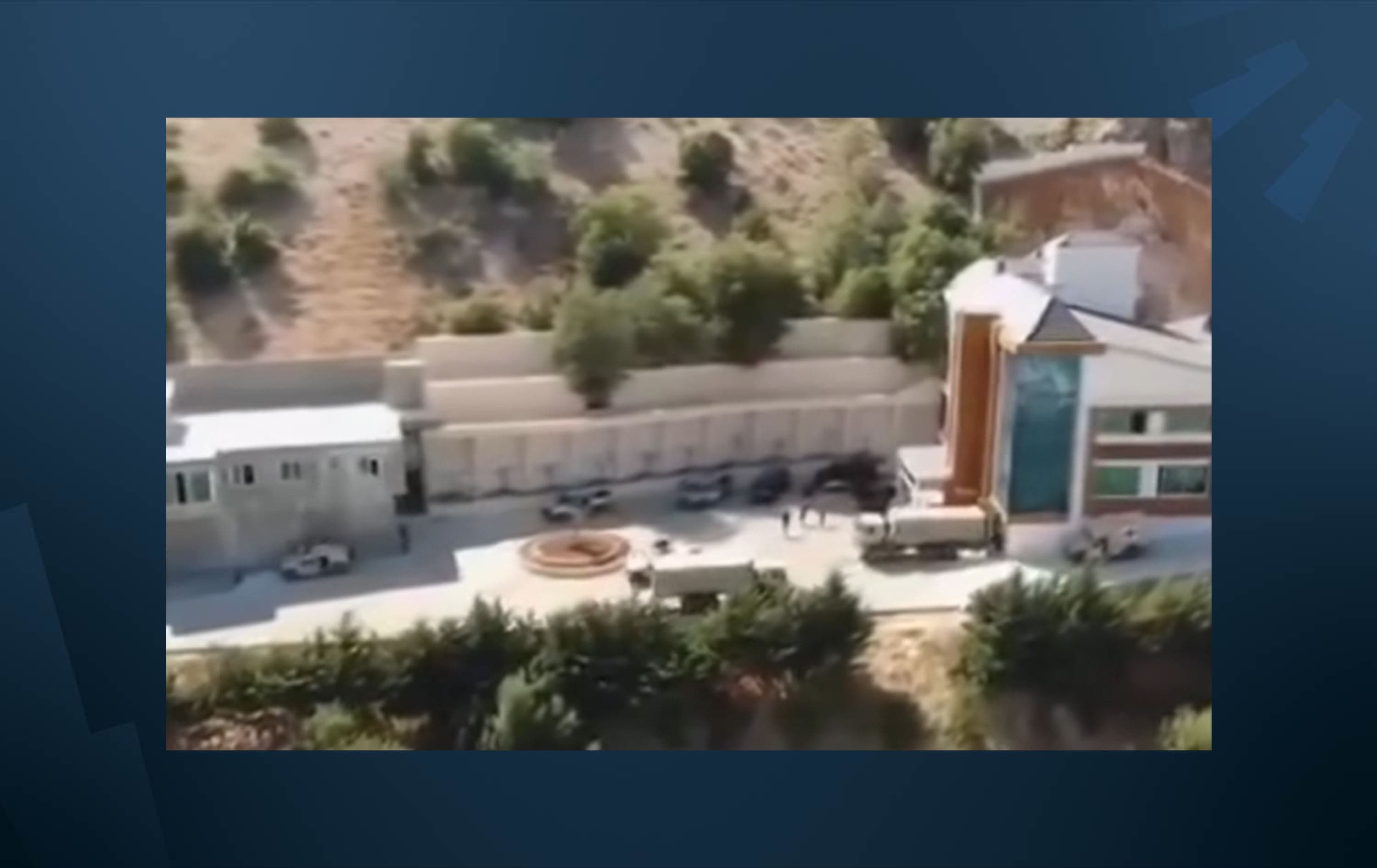 دیمەنێکی شوێنەکە.