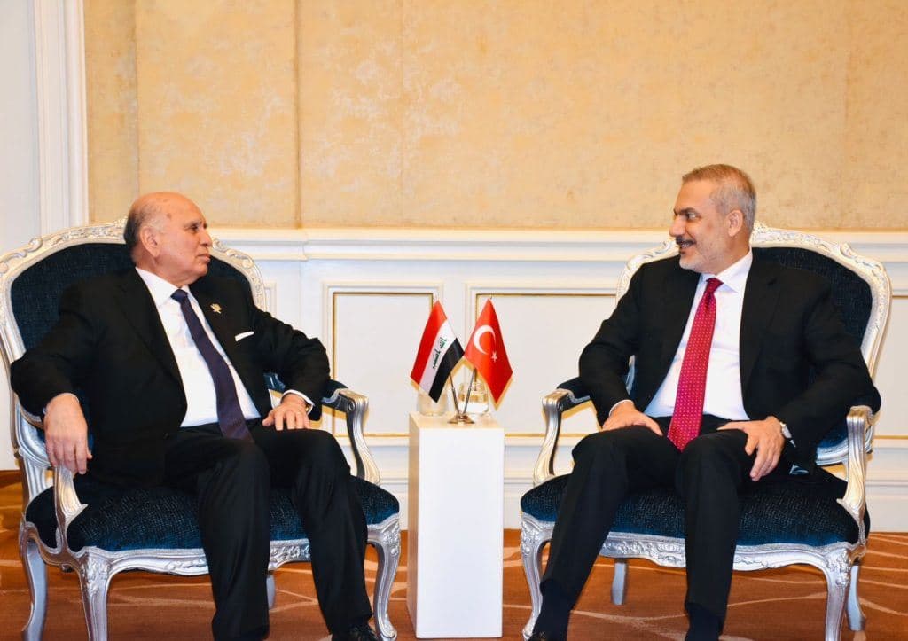  Iraqi Foreign Minister Fuad Hussein (left) and his Turkish counterpart Hakan Fidan (right) meeting in Doha on September 14, 2025. Photo: Iraqi foreign ministry 