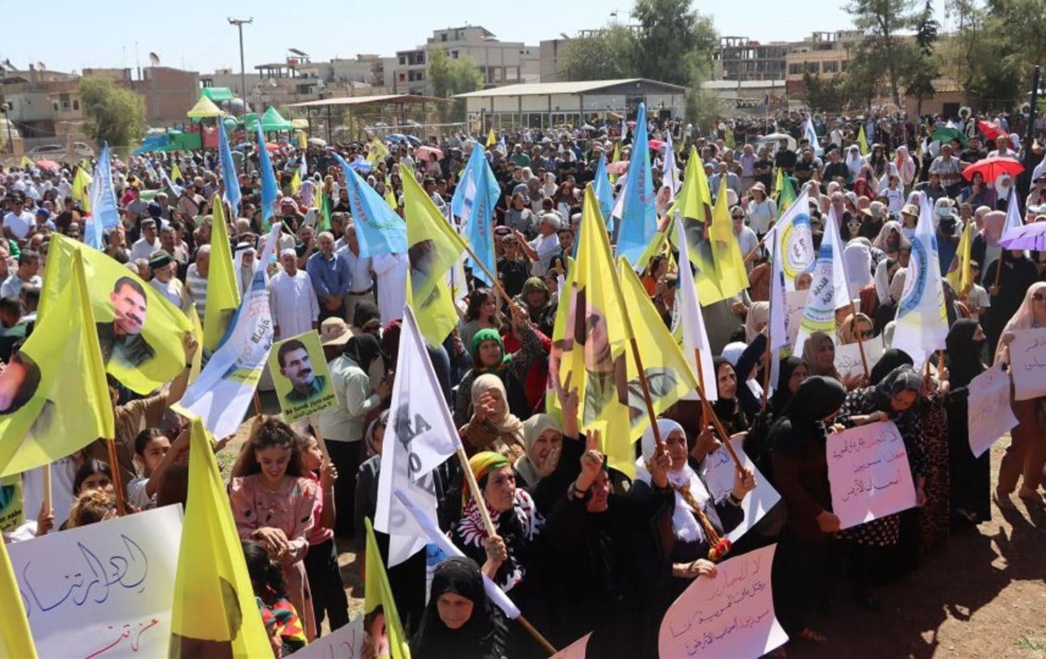 Thousands protest for a decentralized Syria in Dijlah Park in Hasaka’s al-Malikiyah (Derik) town on September 17, 2025. Photo: ANHA