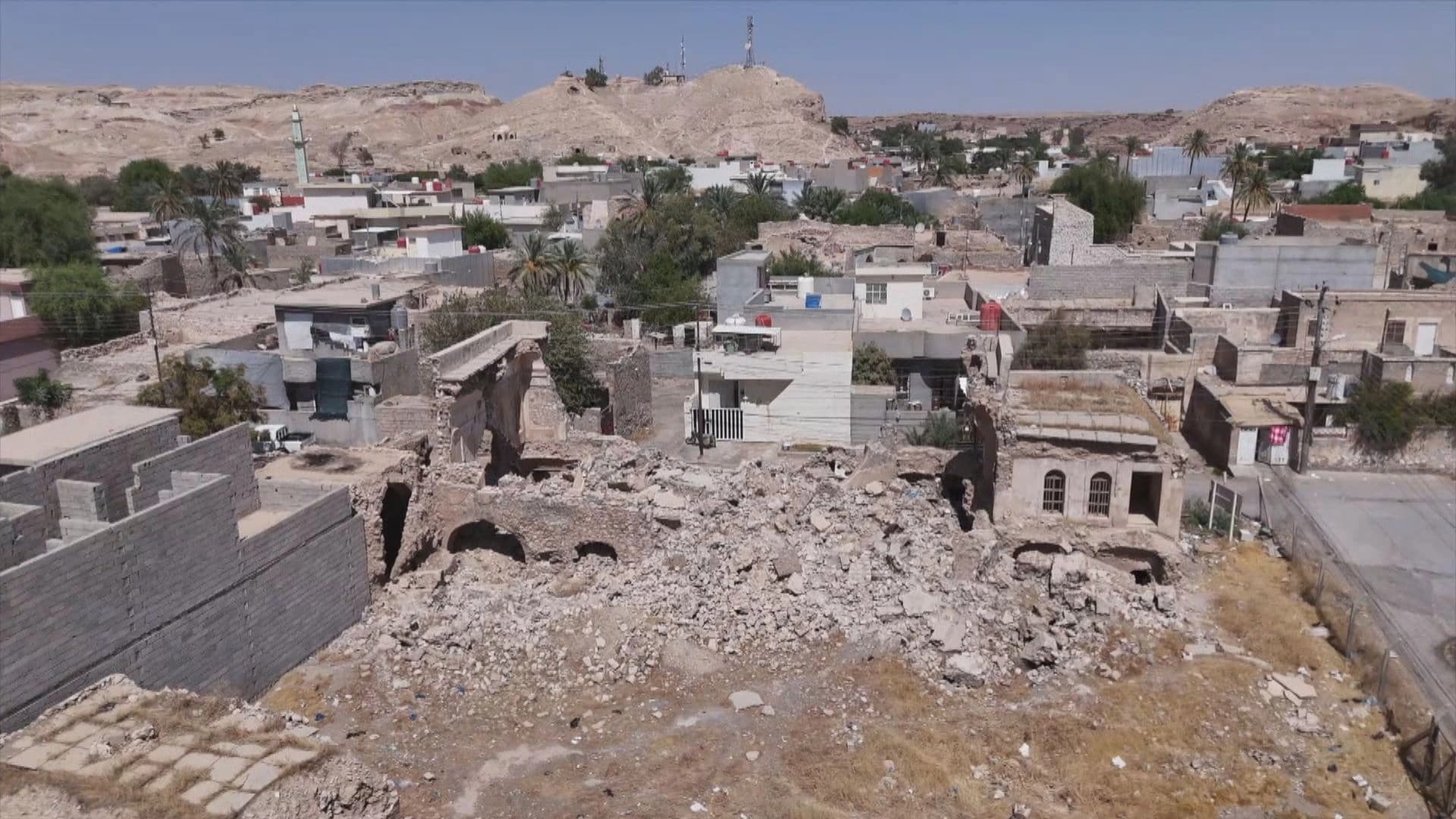 Drone shot of a collapsed archeological site downtown Kifri, Garmiyan Administration, Kurdistan Region. Photo: Screenshot/Rudaw