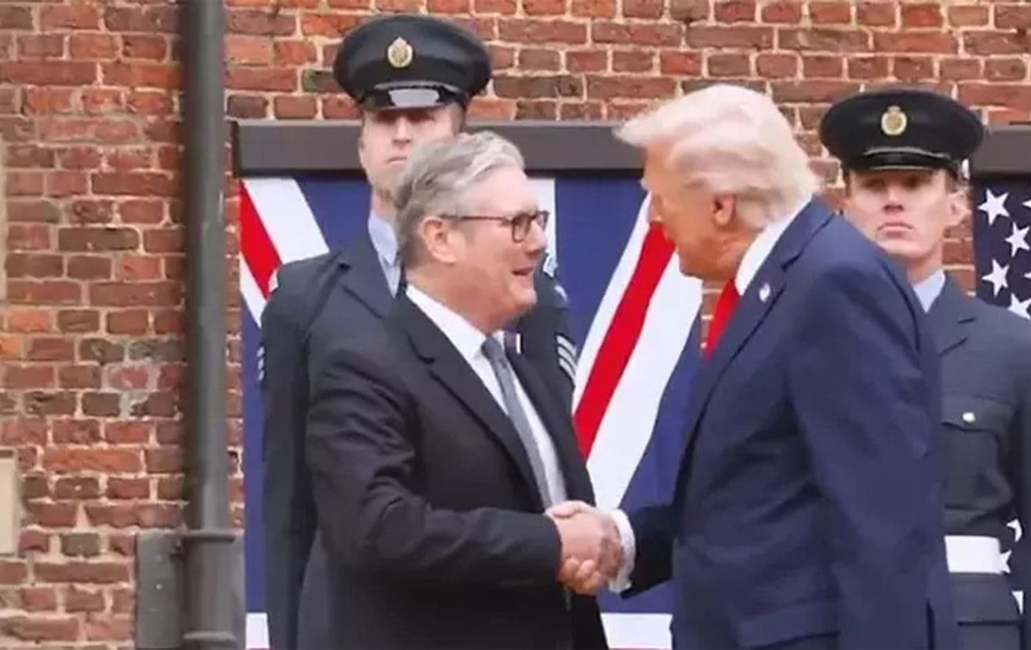 ABD Başkanı Trump, İngiltere Başbakanı Starmer ile görüştü