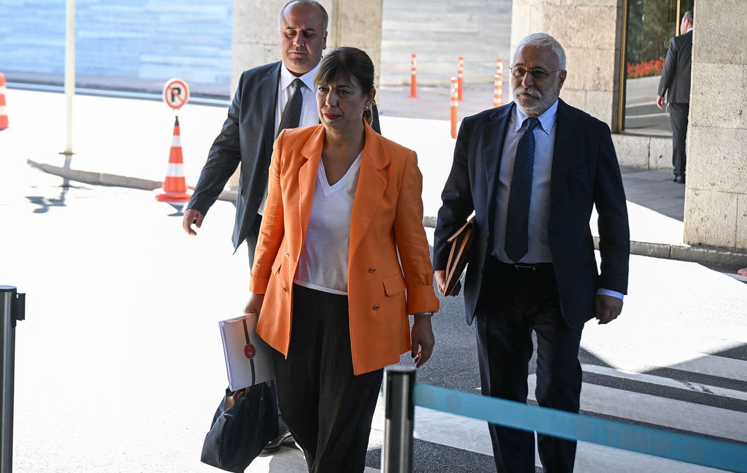 DEM Parti komisyon üyeleri. / Foto: AA