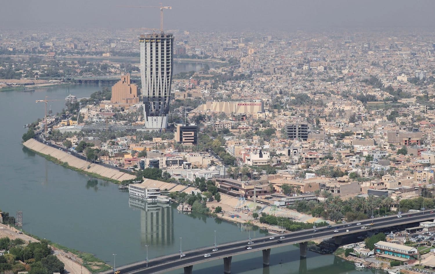 دیمەنێکی بەغدا لە ئاسمانەوە. وێنە: Reuters