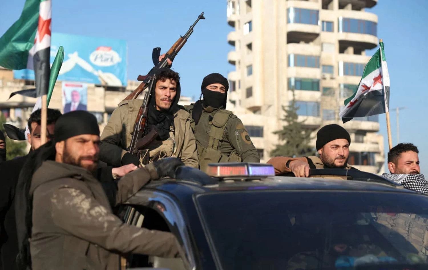 Komeke çekdarên Sûriyeyê\ Wêne: Arşîv