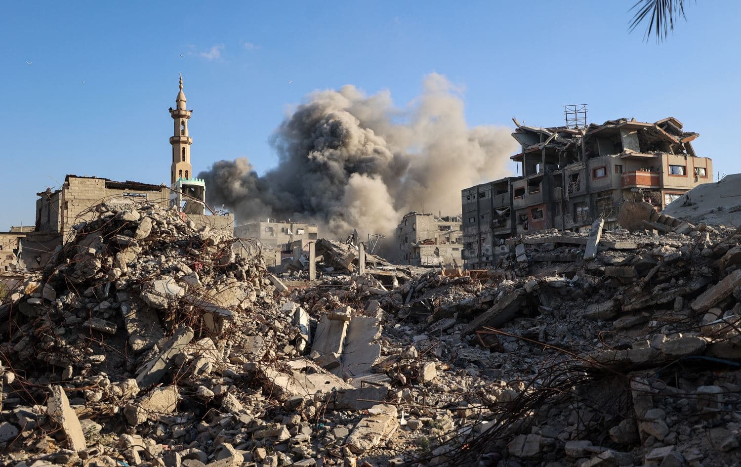     هێرشێکی ئیسرائیل بۆ سەر کەرتی لە کاتی ئاگربەست. وێنە: AFP