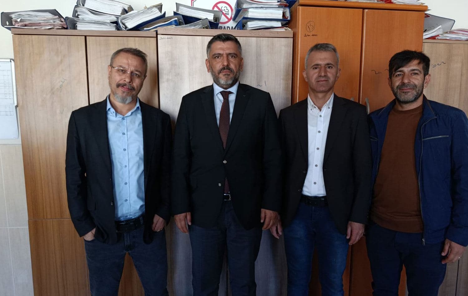 Rûdaw TV Temsilcisi Maşallah Dekak (son başta) ve kameraman Mehmet Kanevi'ye saldıran Mesut Kızmaz hakkında açılan davanın ikinci duruşması, Diyarbakır 19. Asliye Ceza Mahkemesi'nde görüldü. 