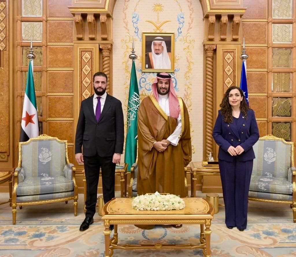 Syrian President Ahmed al-Sharaa (left), Saudi Crown Prince Mohammed bin Salman (center), and Kosovo President Vjosa Osmani (right), during a meeting in Riyadh on Wednesday, October 29, 2025. Photo: President Vjosa Osmani/X