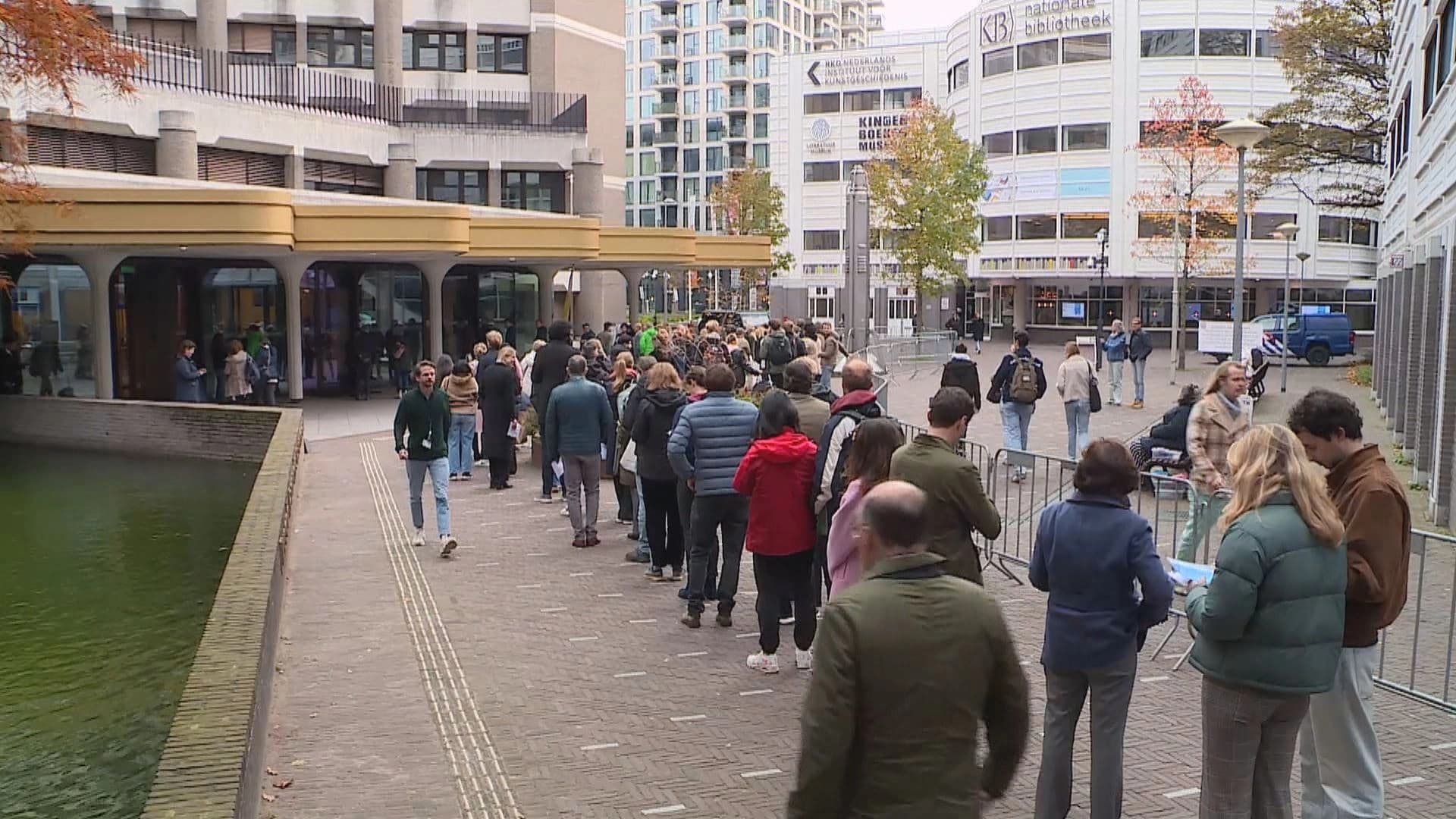 People queuing in front of a polling station to vote in the Netherlands early general elections. Photo: Screenshot/Rudaw