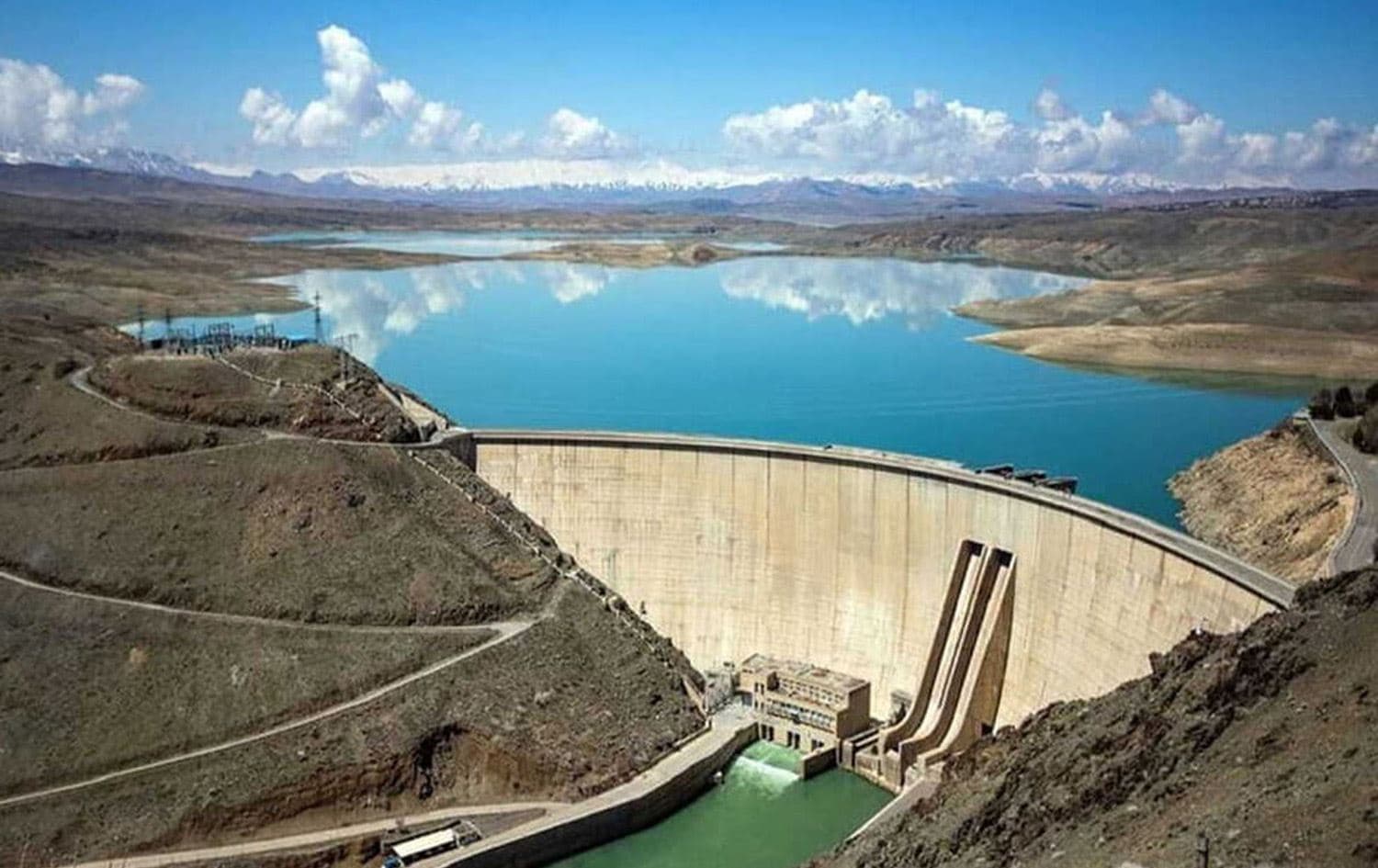 بەنداوێکی تاران. 