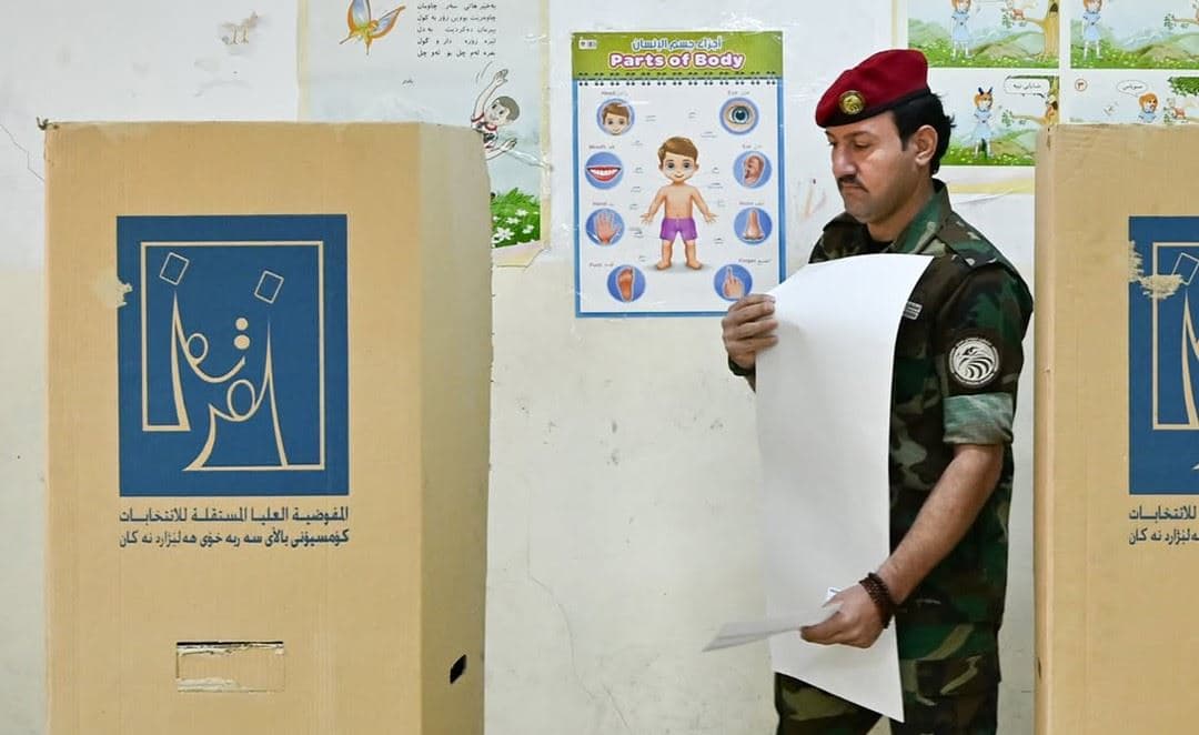 Kurdish Peshmerga member casts his vote on November 9, 2025. Photo: Bilind T. Abdullah/Rudaw