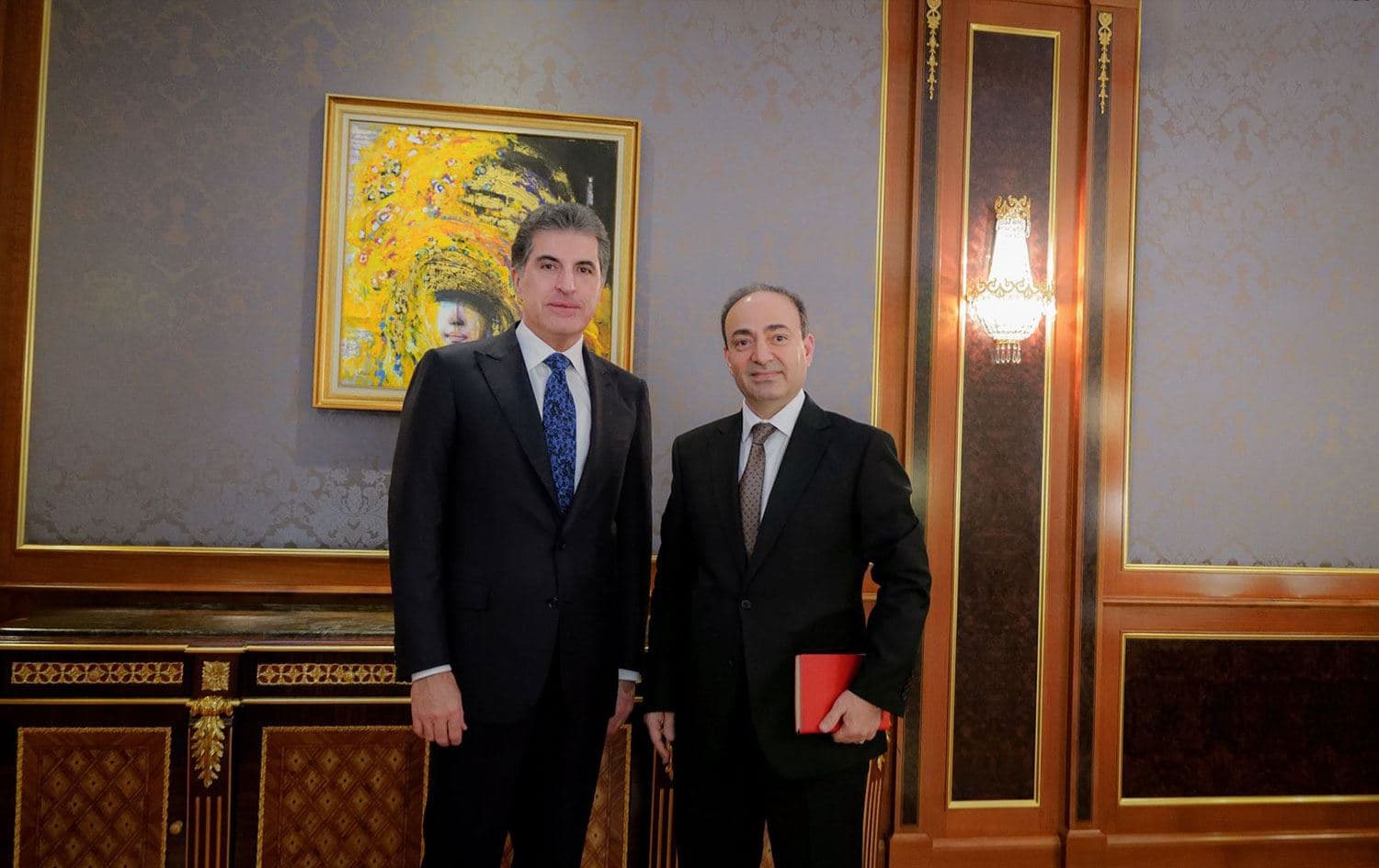 Kürdistan Bölgesi Başkanı Neçirvan Barzani, Kürt siyasetçi ve eski Diyarbakır Büyükşehir Belediye Başkanı Osman Baydemir ile bir görüşme gerçekleştirdi