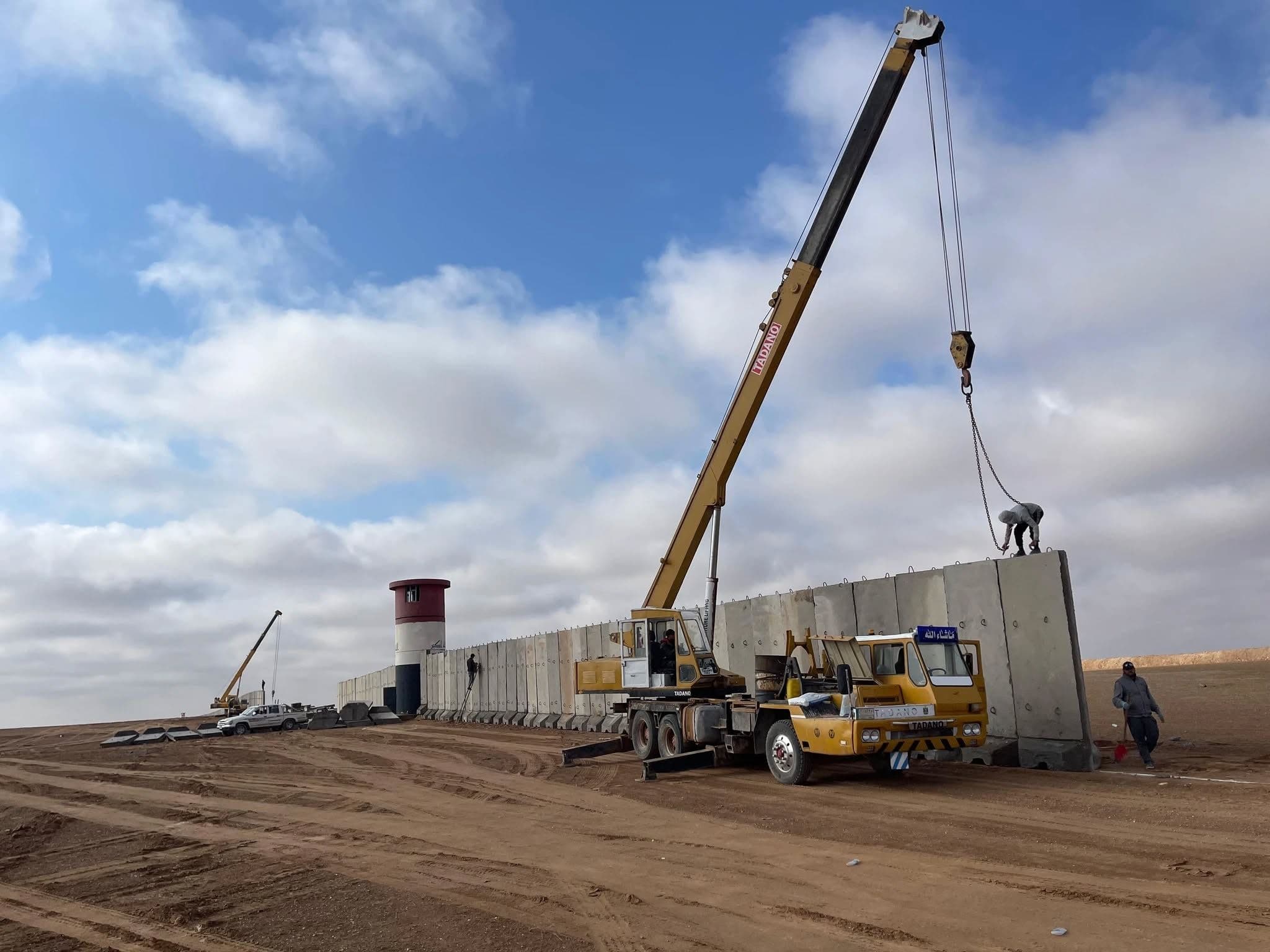 Concrete wall construction continues in al-Qaim district, in Iraq's western Anbar province on November 16, 2025. Photo: Iraqi Border Guard Command,/Facebook