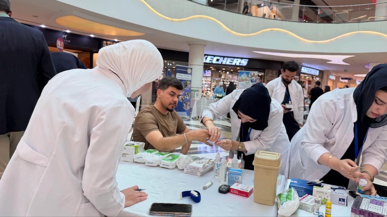 Public health awareness event at a local mall in Erbil. Photo: CihanUniversity/Facebook