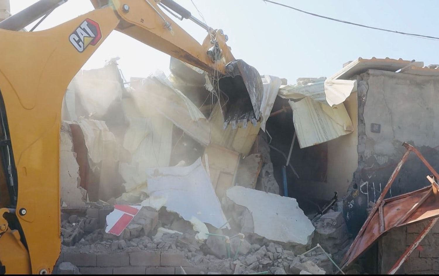 A house allegedly used for drug trade being demolished by authorities in Basra on November 22, 2025. Photo: Basra Province Police Command/Facebook