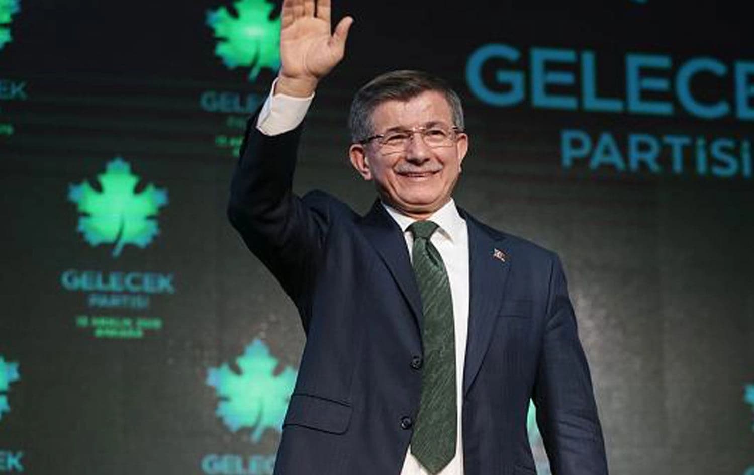 ئەحمەد داوودئۆغڵو، سەرۆکی پارتی ئاییندە