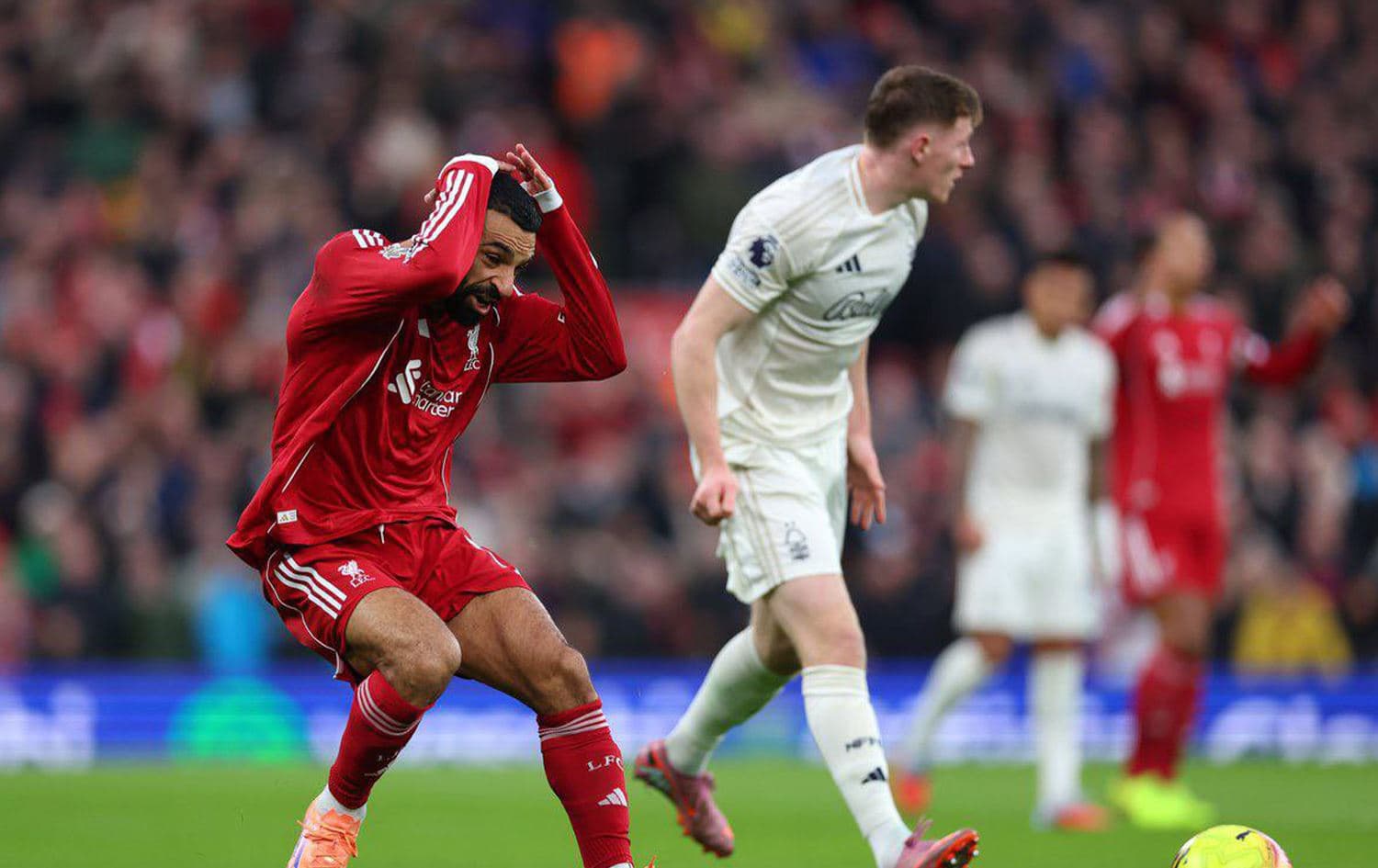 محمد صلاح باحدى مباريات الدوري الانكليزي