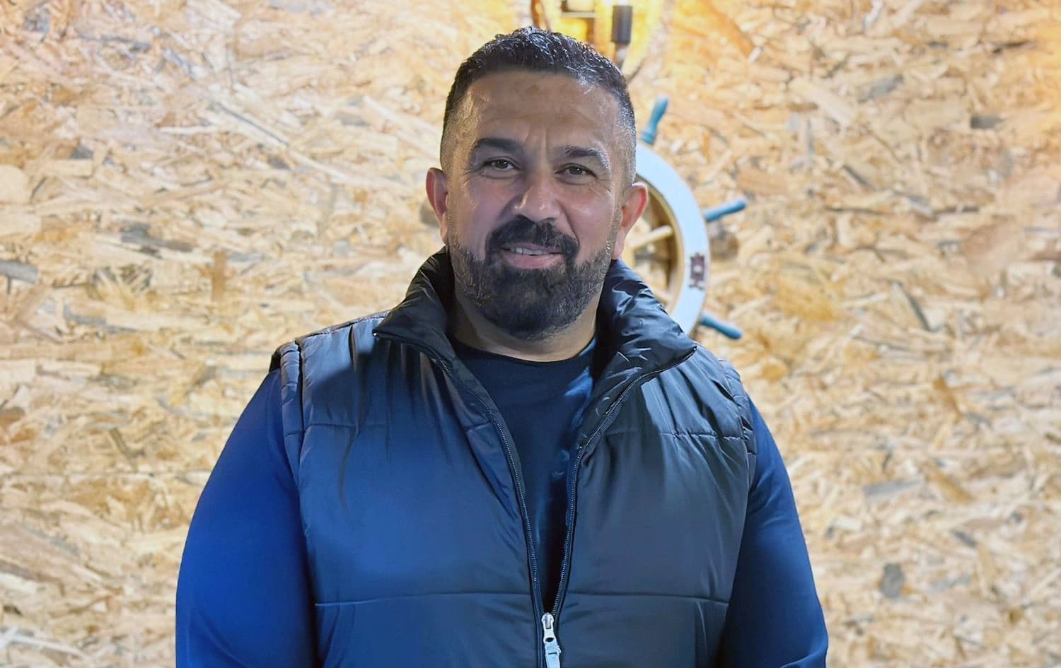 ئەوس مەهداوی