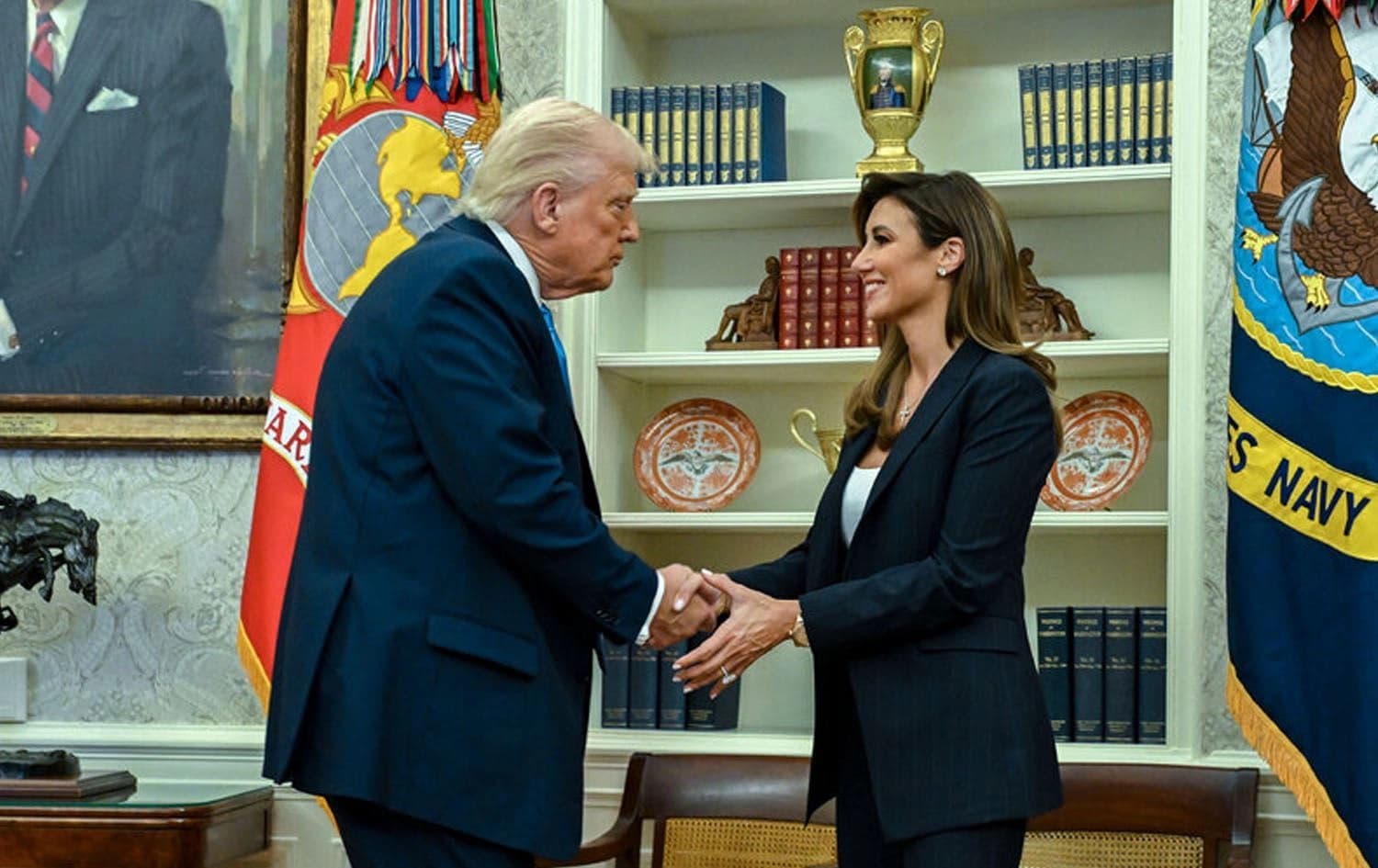 Foto: ABD Başkanı Donald Trump ile New Jersey Federal Savcısı olarak atadığı Iraklı avukatı Alina Habba