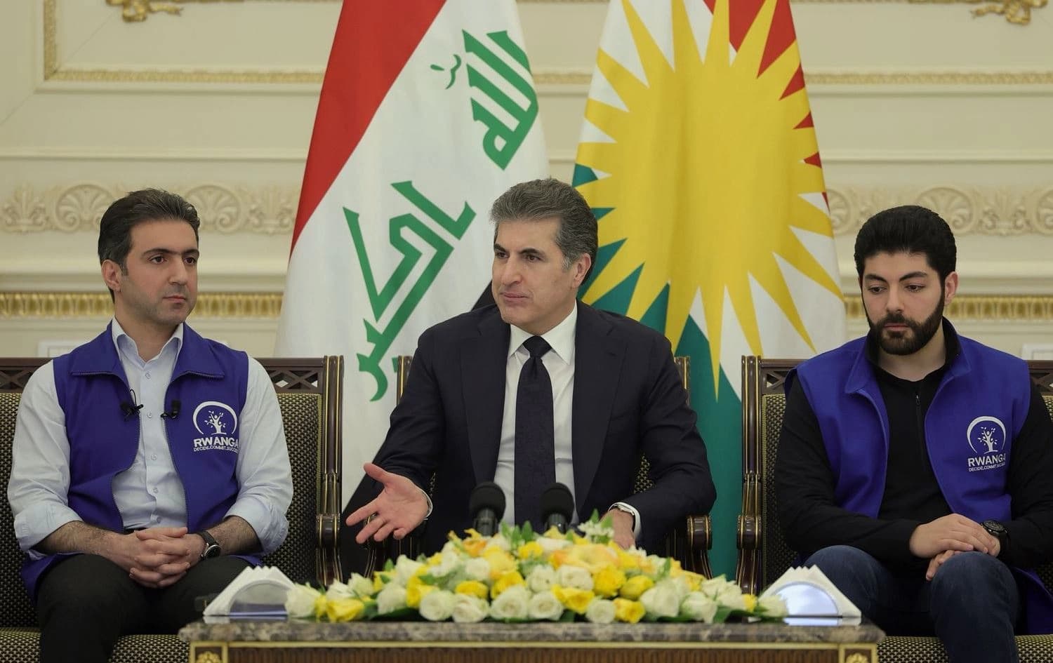 نێچیرڤان بارزانی لەگەڵ ئیدریس نێچیرڤان بارزانی، سەرۆک و دامەزرێنەری دەزگای روانگە و حەسەن شێخ عەلائەدین، بەڕێوەبەری جێبەجێکاری دەزگاکە