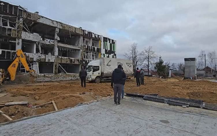 Ukrayna'da cephe hattındaki köyde öğrencilere yer altında sığınak tipi okul inşa edildi. / Foto: Rûdaw