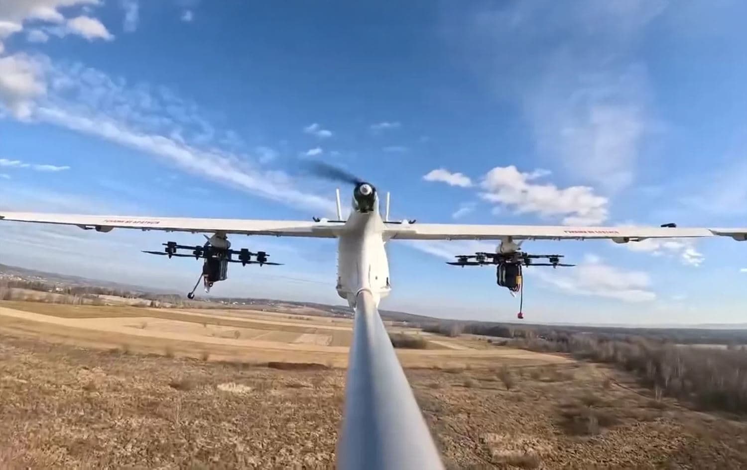 Wêneyekî temsîlî yên dronan / Arşîv