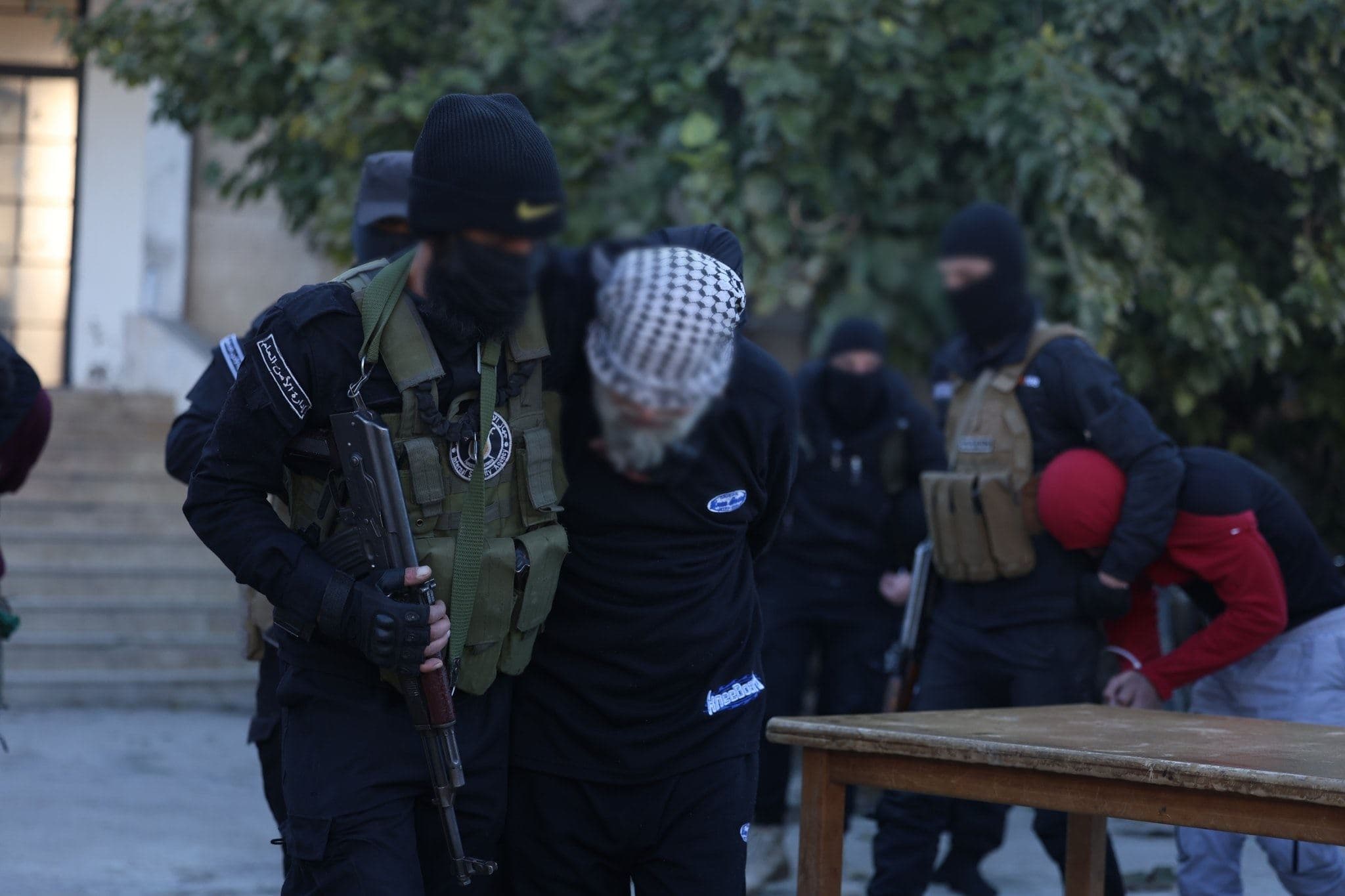 Syrian security forces capture members of an Islamic State (ISIS) cell in Daraya area, southwest of Damascus on December 21, 2025. Photo: SyrianMoI/X