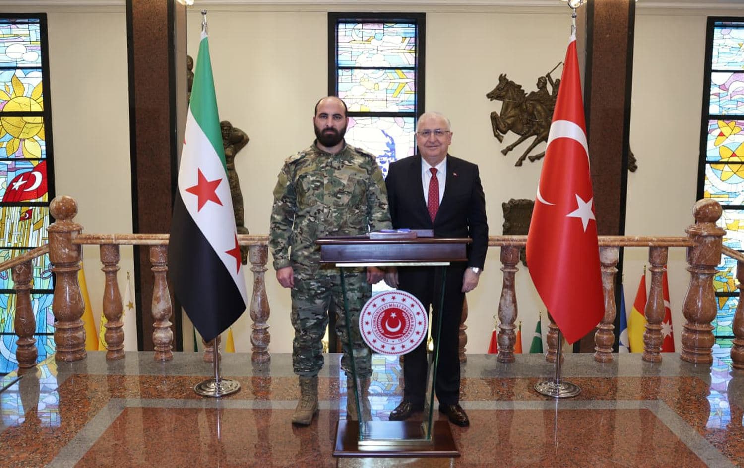 Wezîrê Parastinê yê Tirkiyeyê Yaşar Guler û Serokerkanê Sûriyeyê Nureddîn / Wêne: AA