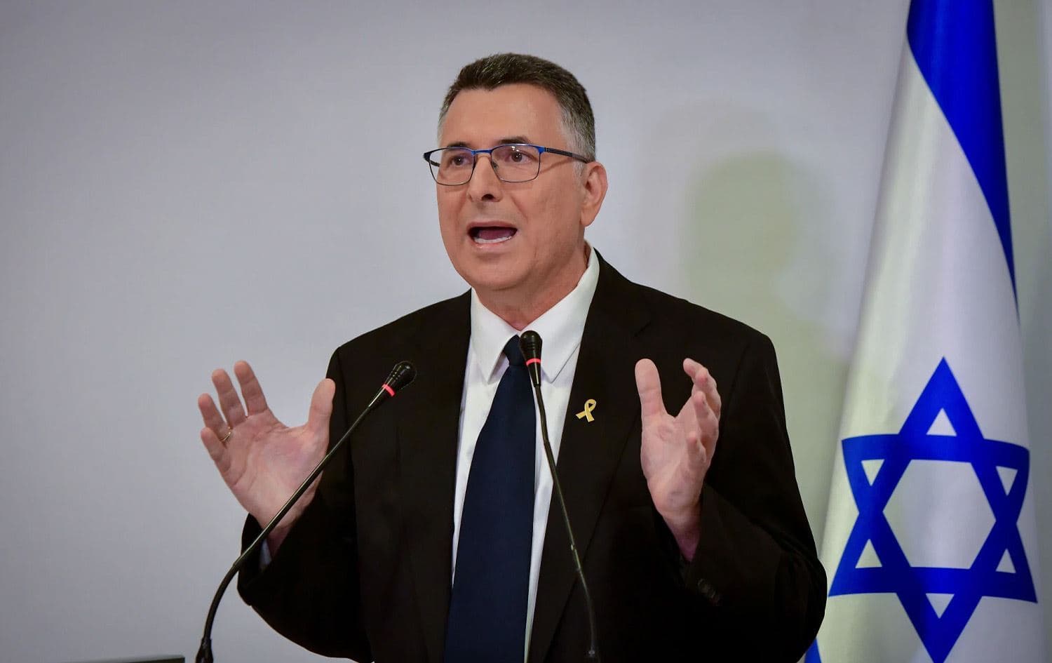Gideon Saar Wêne: Arşîv