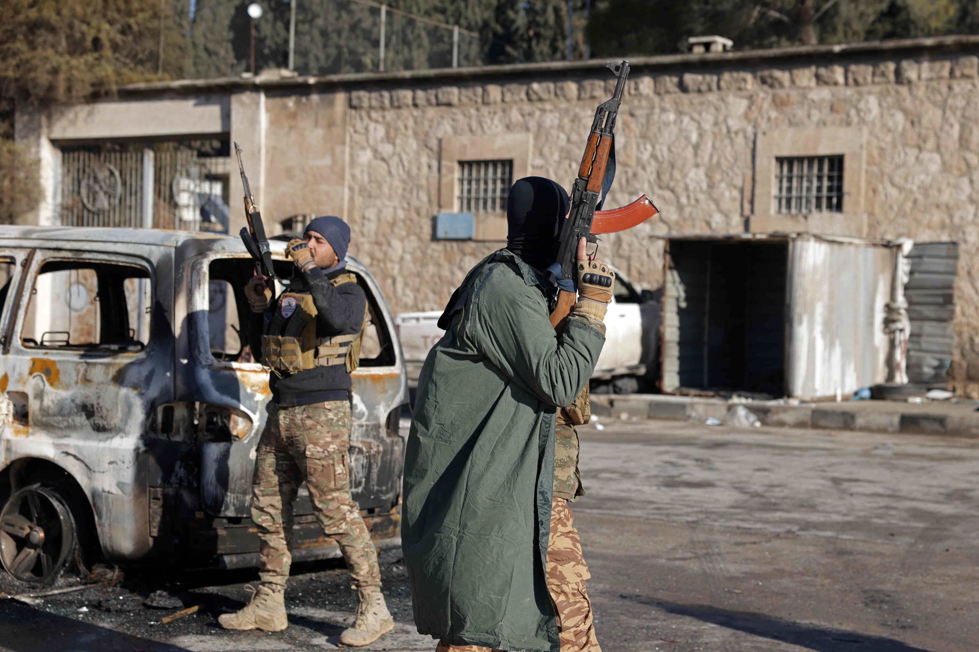 2 çekdarên komên hikûmeta Sûriyeyê / Wêne: AFP